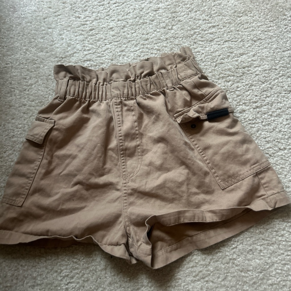 Women's Tan High-Waisted Cargo Shorts